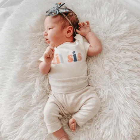 Baby graphic bodysuit | lil sis