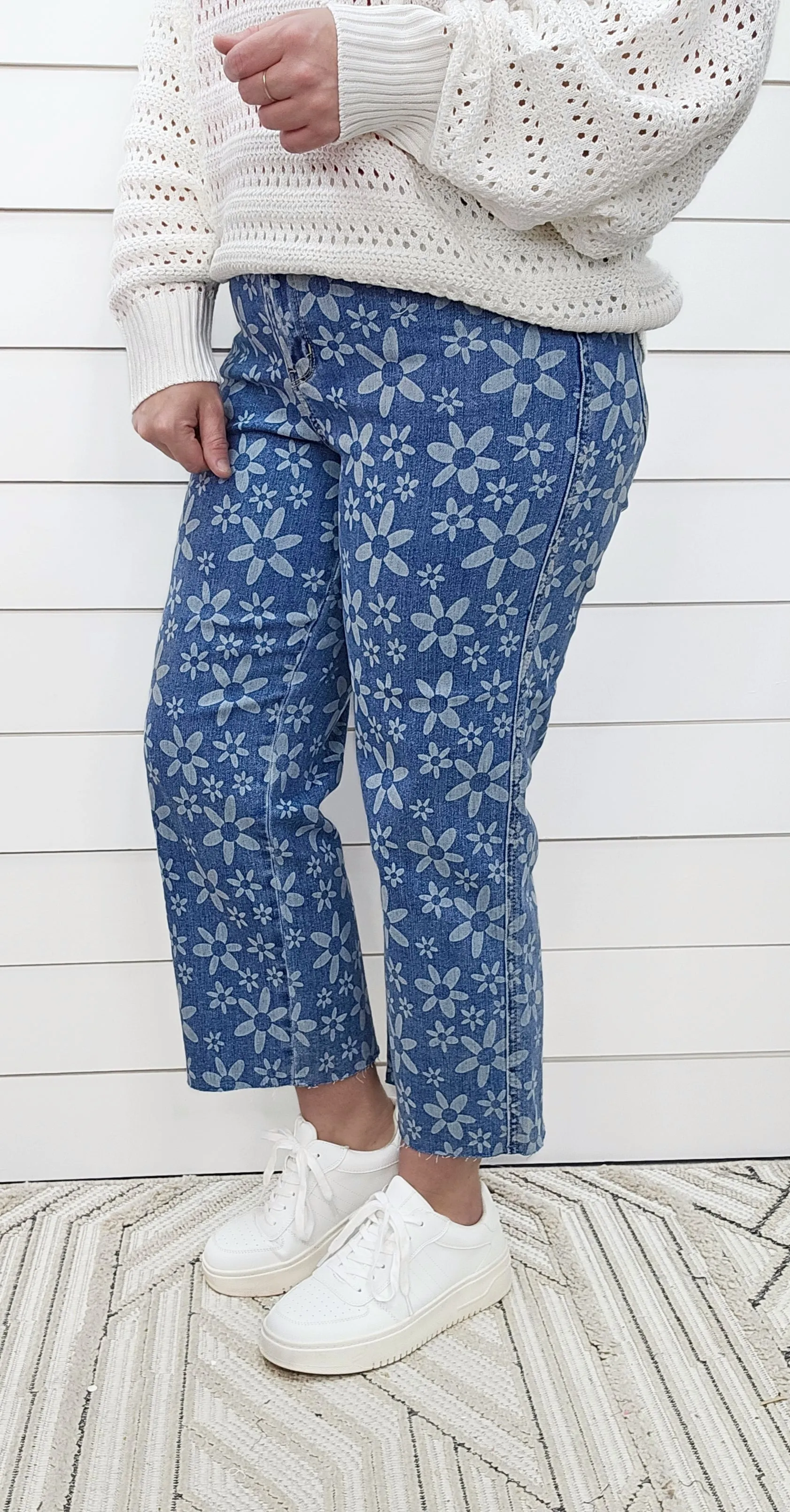 JUDY BLUE HW FLORAL PRINT CROP WIDE LEG
