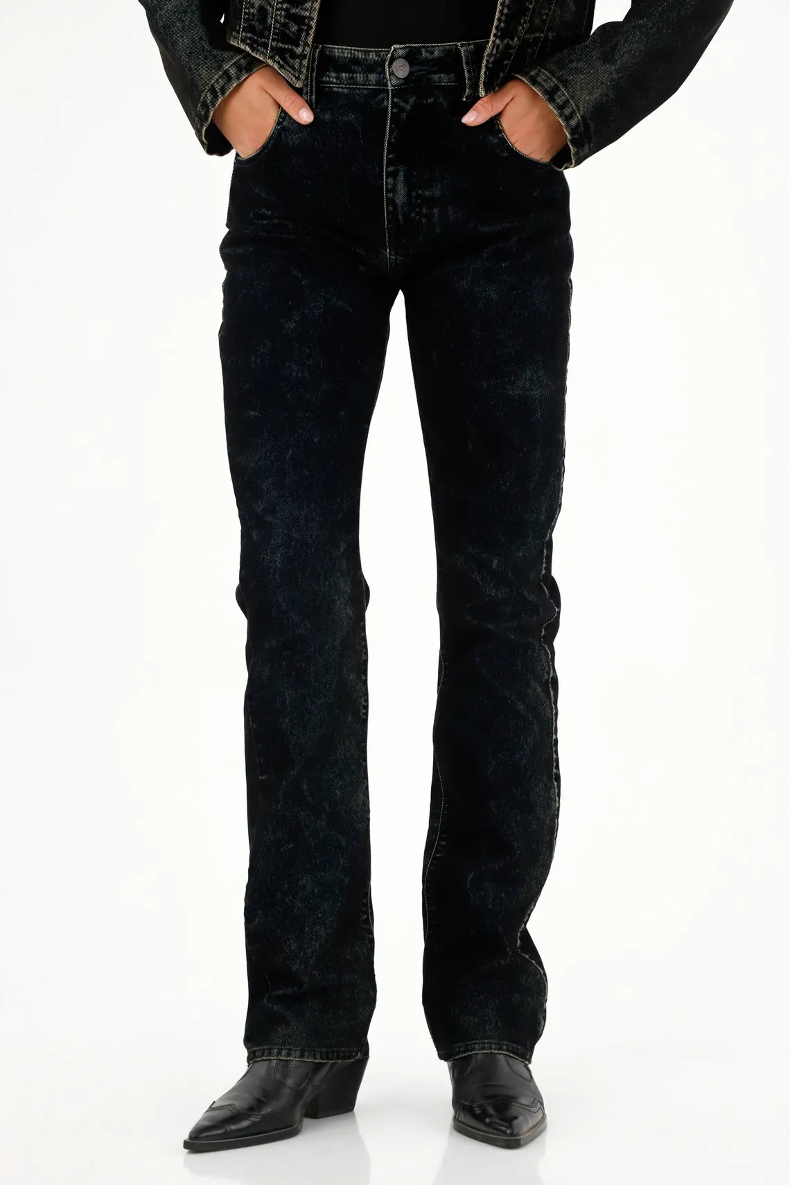 Women's TNS jeans, trendy flat-waist skinny jeans with a waistband.